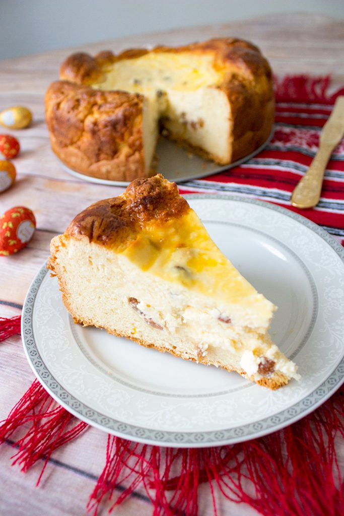 Romanian Easter sweet bread with cheese filling – Pască – Delicious Romania